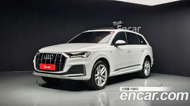 AUDI Q7 4M 2023