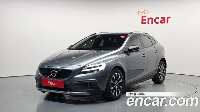 VOLVO V40 CROSS COUNTRY 2019