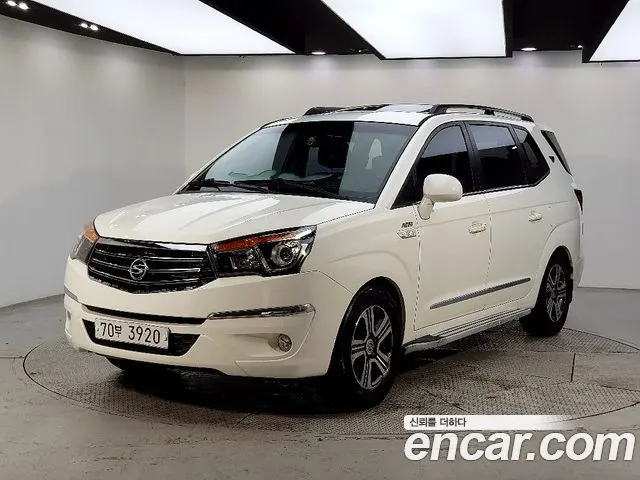 KGM KORANDO TURISMO 2015 — 134 000 км, белый, Корея — под ключ — фото 1