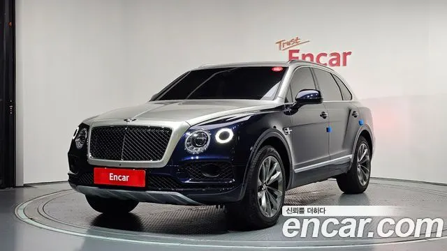 BENTLEY BENTAYGA 2019 — 49 842 км, синий, Корея — под ключ — фото 1