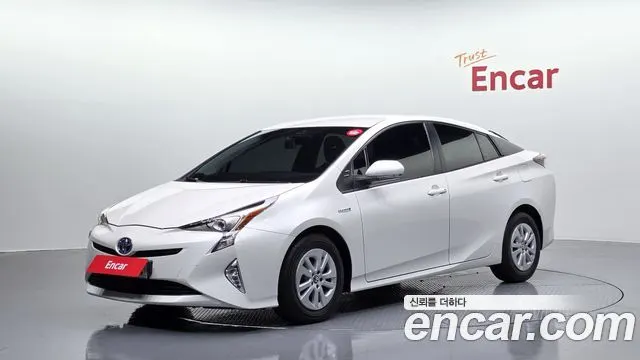 TOYOTA PRIUS 2016
