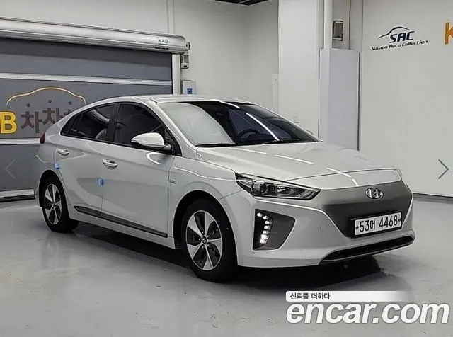 HYUNDAI IONIQ ELECTRIC 2017 — 77 770 км, серебристо-серый, Корея — под ключ — фото 4