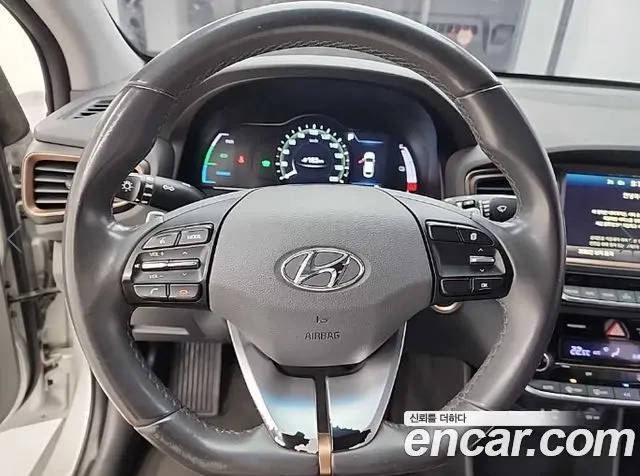HYUNDAI IONIQ ELECTRIC 2017 — 77 770 км, серебристо-серый, Корея — под ключ — фото 9