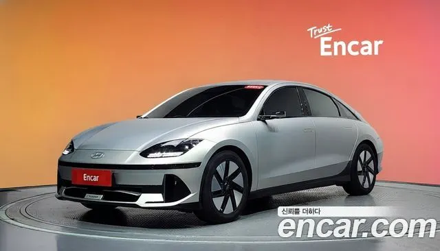 HYUNDAI IONIQ 6 2025 — 56 455 км, серебристо-серый, Корея — под ключ — фото 2