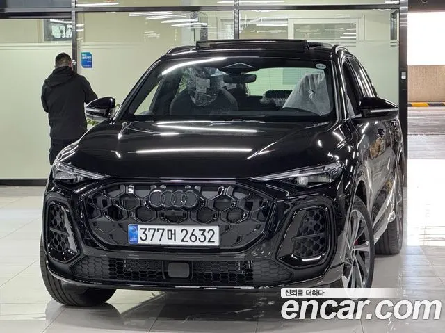 AUDI Q5 2025