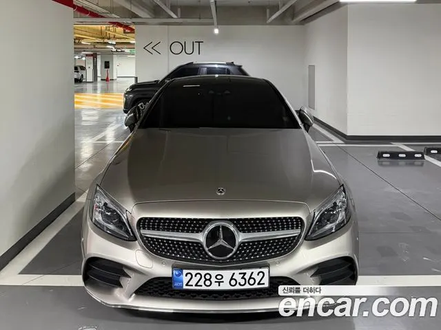 MERCEDES-BENZ C-CLASS W205 2023 — 36 500 км, светло-золотистый, Корея — под ключ — фото 3