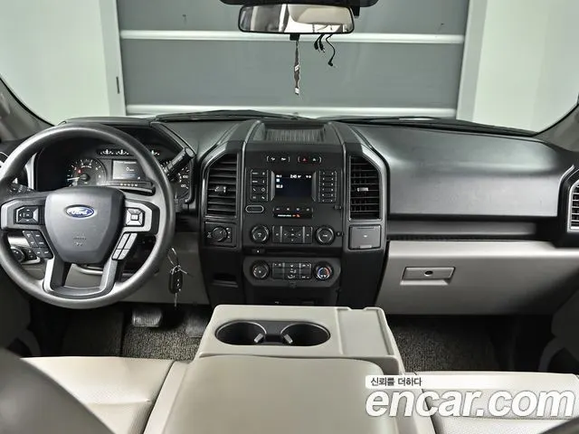 FORD F150 2018 — 121 000 км, белый, Корея — под ключ — фото 7