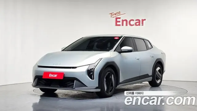 KIA EV4 2026