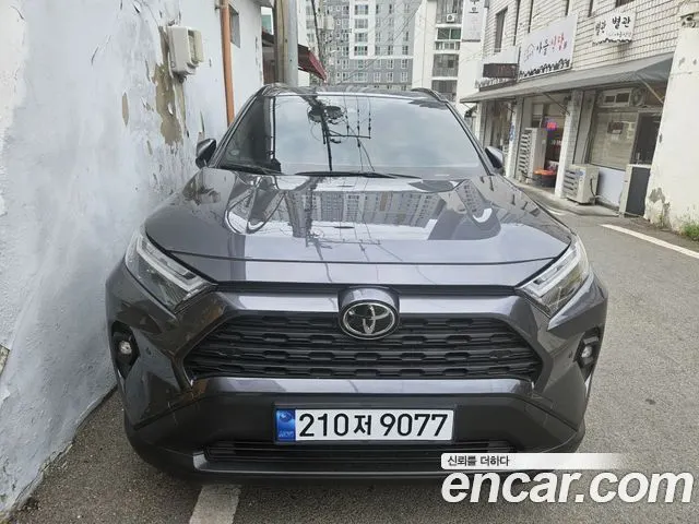 TOYOTA RAV4 2025