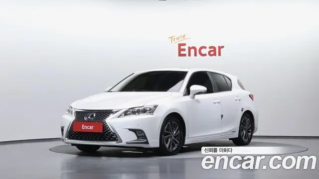 LEXUS CT200H 2018