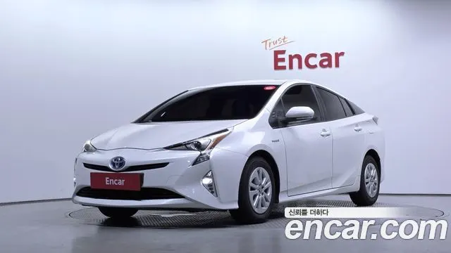 TOYOTA PRIUS 2018