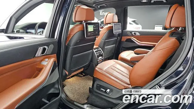 BMW X7 2021 — 79 372 км, чёрный, Корея — под ключ — фото 11