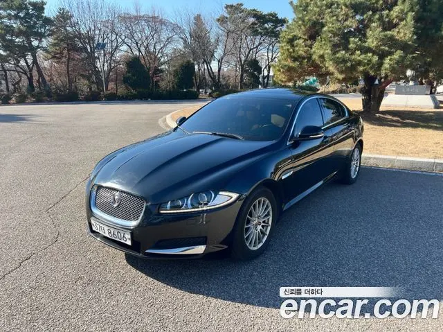 JAGUAR NEW XF 2014 — 182 000 км, чёрный, Корея — под ключ — фото 1