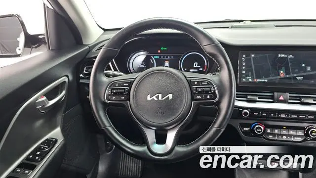 KIA NIRO PLUS 2024 — 11 494 км, белый, Корея — под ключ — фото 12
