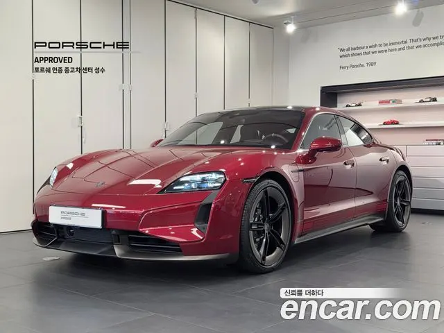 PORSCHE TAYCAN 2025