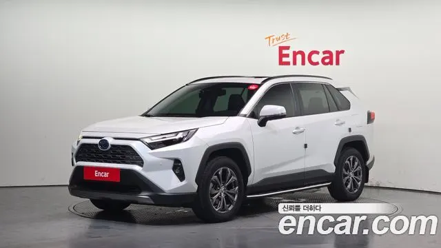 TOYOTA RAV4 2024