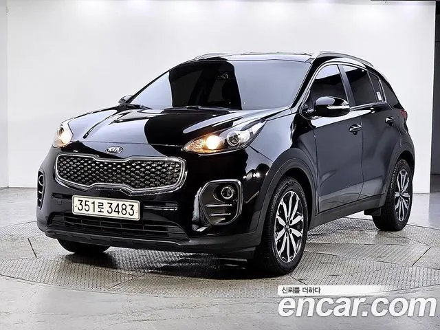 KIA SPORTAGE 2017 — 214 838 км, Корея — под ключ — фото 1