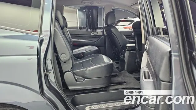 KGM KORANDO TURISMO 2017 — 98 650 км, серый, Корея — под ключ — фото 12