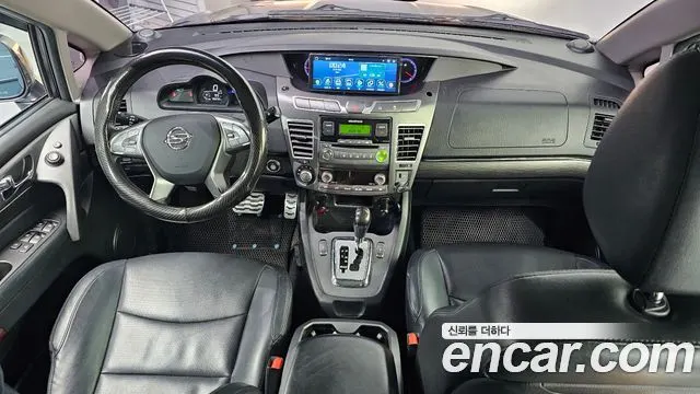 KGM KORANDO TURISMO 2017 — 98 650 км, серый, Корея — под ключ — фото 7