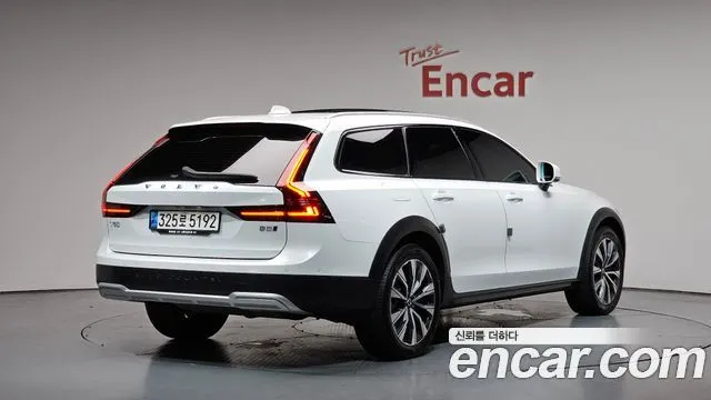 VOLVO V90 CROSS COUNTRY 2021
