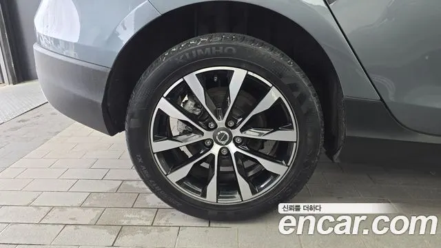 VOLVO V40 CROSS COUNTRY 2019 — 90 665 км, серый, Корея — под ключ — фото 5