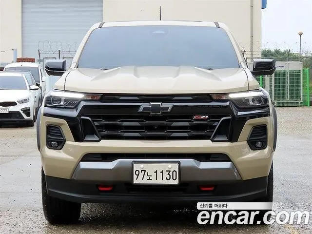 CHEVROLET COLORADO 2023 — 11 570 км, коричневый, Корея — под ключ — фото 2