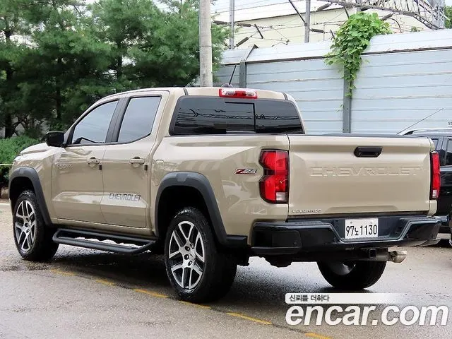 CHEVROLET COLORADO 2023 — 11 570 км, коричневый, Корея — под ключ — фото 3