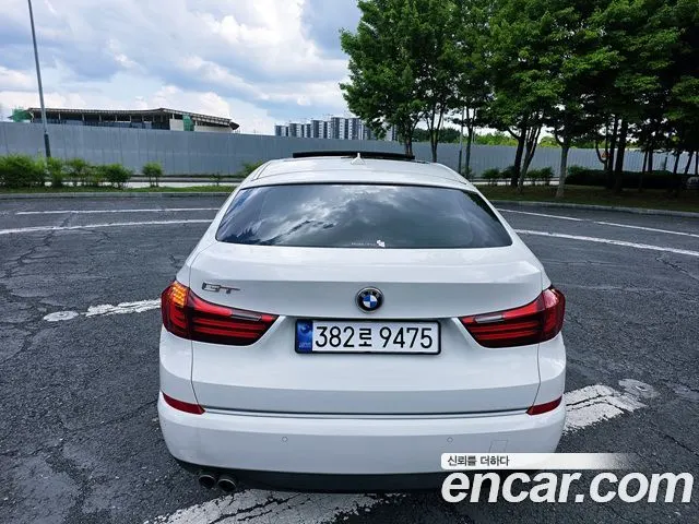 BMW 5 SERIES GT 2015 — 220 000 км, белый, Корея — под ключ — фото 3