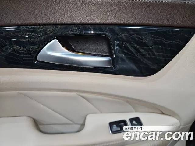 MERCEDES-BENZ CLS-CLASS W218 2017 — 130 000 км, белый, Корея — под ключ — фото 3