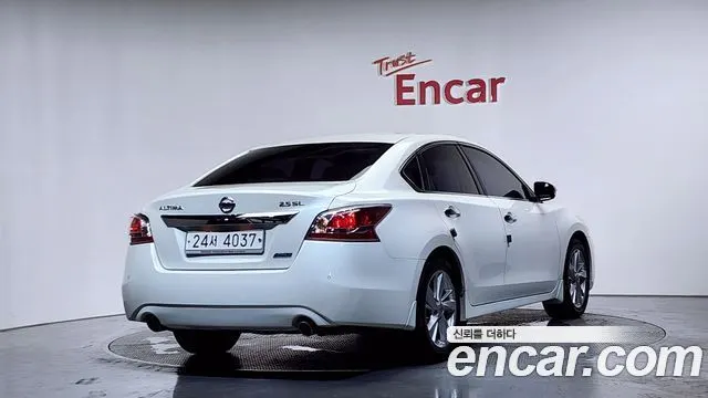 NISSAN ALTIMA 2015 — 43 178 км, белый, Корея — под ключ — фото 2