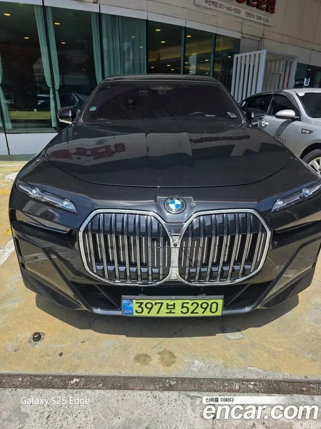 BMW 7 SERIES G70 2025