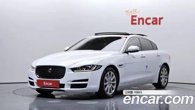 JAGUAR XE 2016 — 51 271 км, белый, Корея — под ключ — фото 1