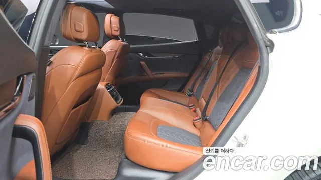 MASERATI QUATTROPORTE 2018 — 105 205 км, белый, Корея — под ключ — фото 12