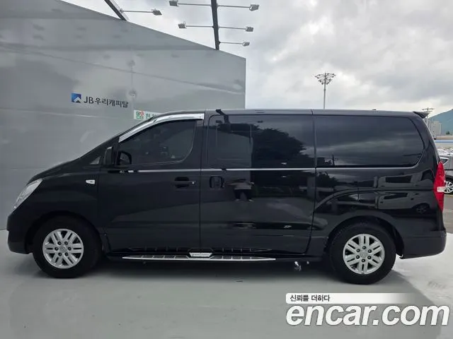 HYUNDAI GRAND STAREX 2017 — 72 870 км, чёрный, Корея — под ключ — фото 4