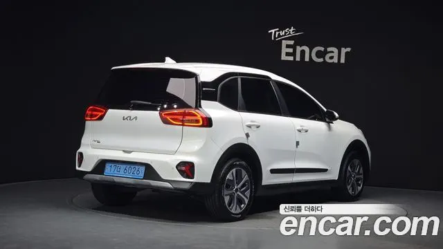 KIA NIRO PLUS 2023 — 155 113 км, белый, Корея — под ключ — фото 2