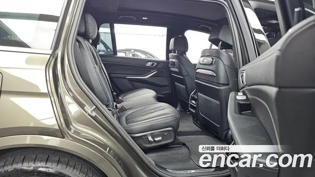 BMW X7 2025 — 15 252 км, светло-золотистый, Корея — под ключ — фото 12