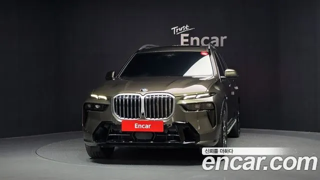 BMW X7 2025 — 15 252 км, светло-золотистый, Корея — под ключ — фото 3