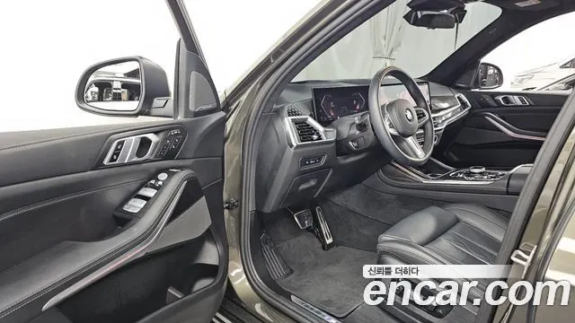 BMW X7 2025 — 15 252 км, светло-золотистый, Корея — под ключ — фото 10