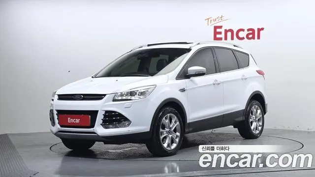FORD KUGA 2016 — 153 224 км, белый, Корея — под ключ — фото 1