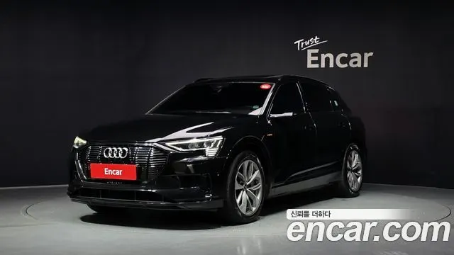 AUDI E-TRON 2023