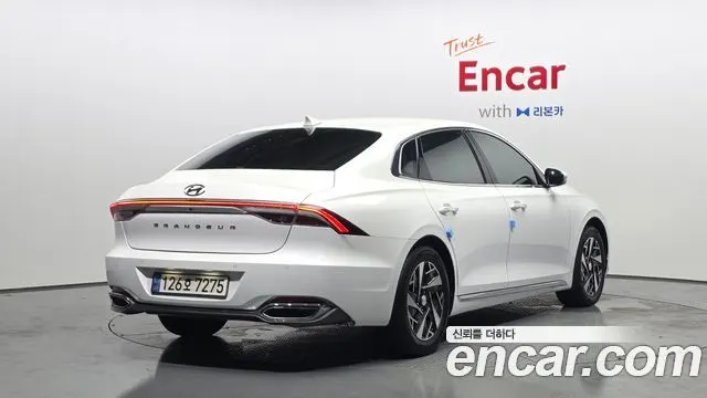 HYUNDAI GRANDEUR IG HYBRID 2022 — 87 345 км, белый, Корея — под ключ — фото 2