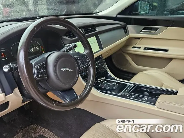 JAGUAR XF 2017 — 132 822 км, тёмно-зелёный, Корея — под ключ — фото 8