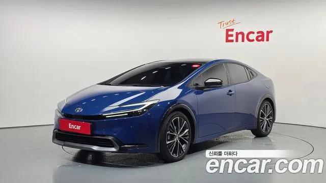 TOYOTA PRIUS 2024