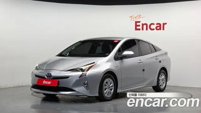 TOYOTA PRIUS 2017