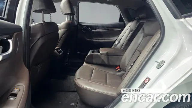 HYUNDAI GRANDEUR HYBRID 2019 — 140 523 км, белый, Корея — под ключ — фото 12