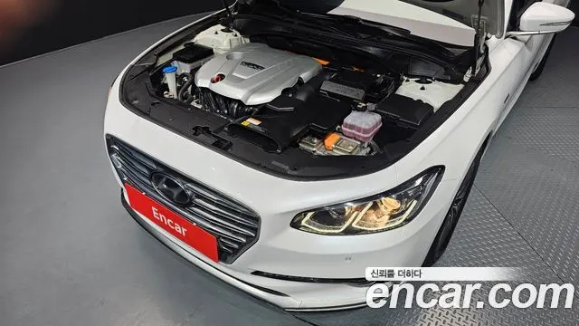 HYUNDAI GRANDEUR HYBRID 2019 — 140 523 км, белый, Корея — под ключ — фото 6