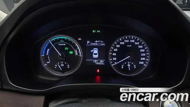 HYUNDAI GRANDEUR HYBRID 2019 — 140 523 км, белый, Корея — под ключ — фото 8