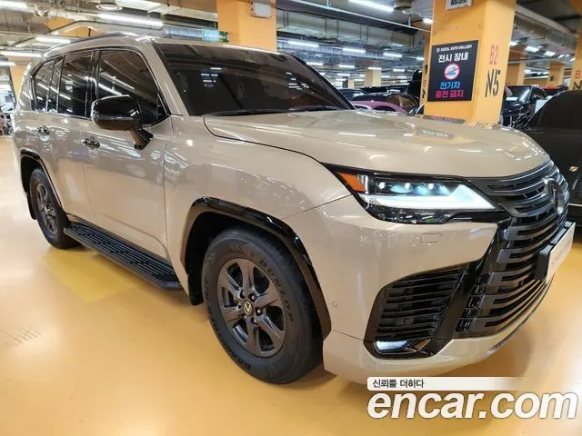 LEXUS LX 2025 — 8 000 км, светло-серебристый, Корея — под ключ — фото 4