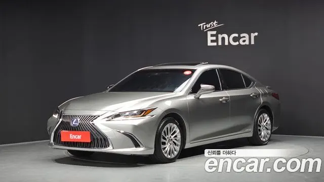 LEXUS ES300H 2021 — 111 391 км, светло-золотистый, Корея — под ключ — фото 1