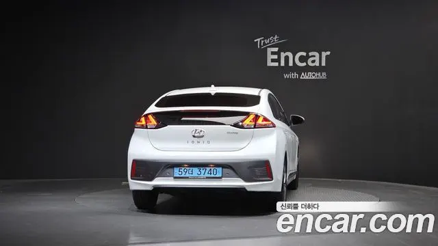 HYUNDAI IONIQ ELECTRIC 2020 — 38 130 км, белый, Корея — под ключ — фото 4